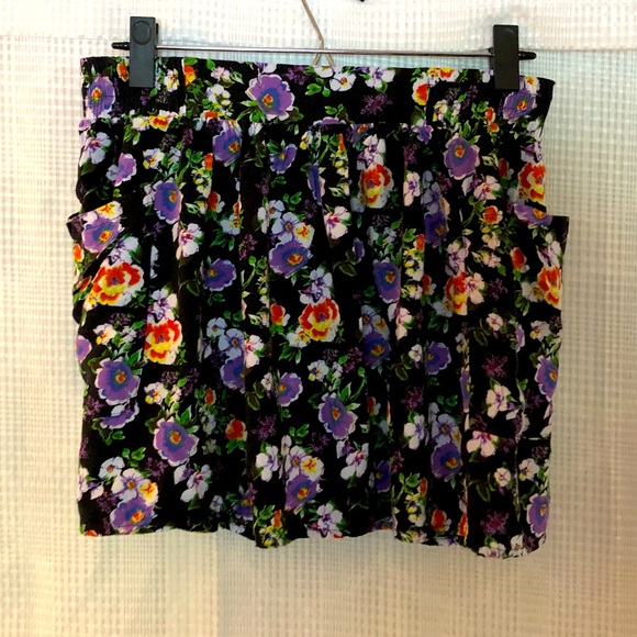 📌 4/$24 📌FLOUNCE MINI SKIRT🌸SZ M🌸POCKETS!🌸EUC - Picture 4 of 8